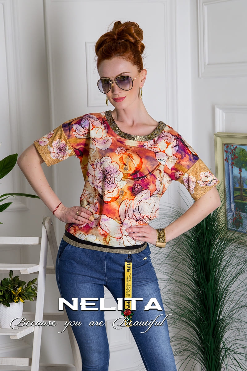 Спортно - елегантна блуза NELITA с дизайнерски принт