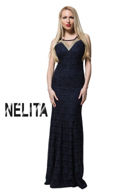 Дълга дантелена рокля в синьо