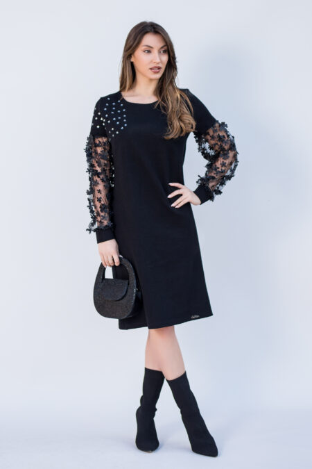 Дамска черна рокля с ръкав