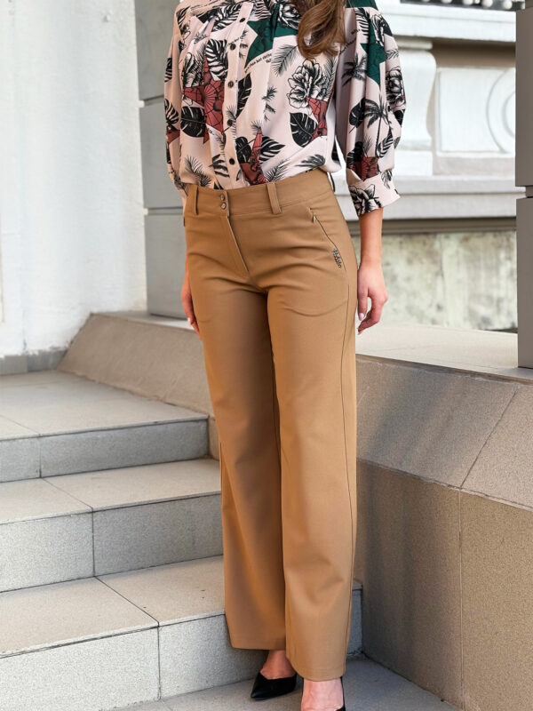 Панталон в цвят MOCHA