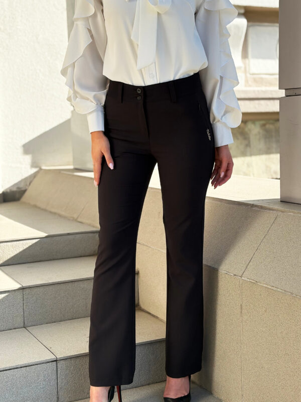 Панталон с ципове и колан