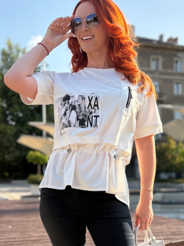 Елегантна блуза с пано