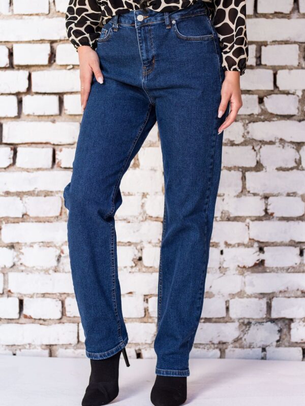 Прави дънки с висока талия