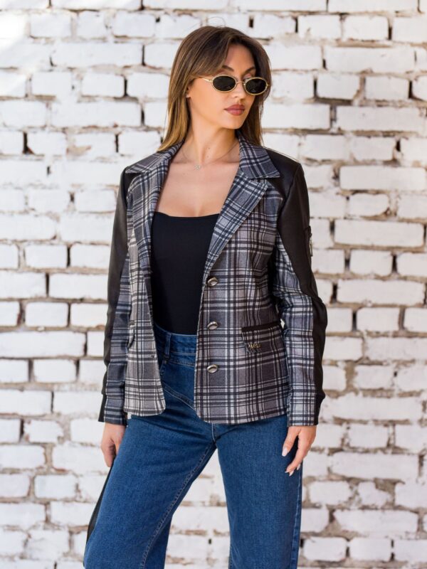 Спортно-елегантно сако в модерно каре