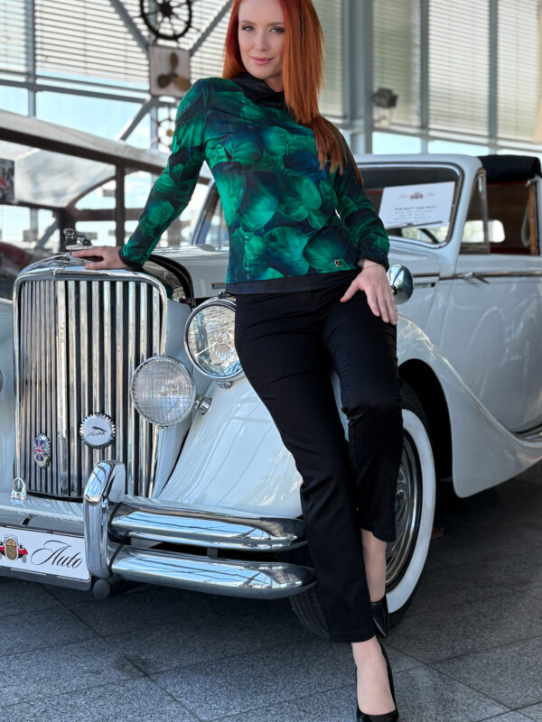 Елегантна дамска блуза