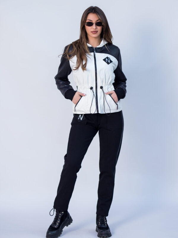 Комплект от яке и панталон