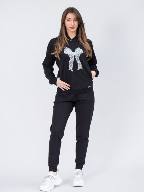 Комплект от две части със панделка