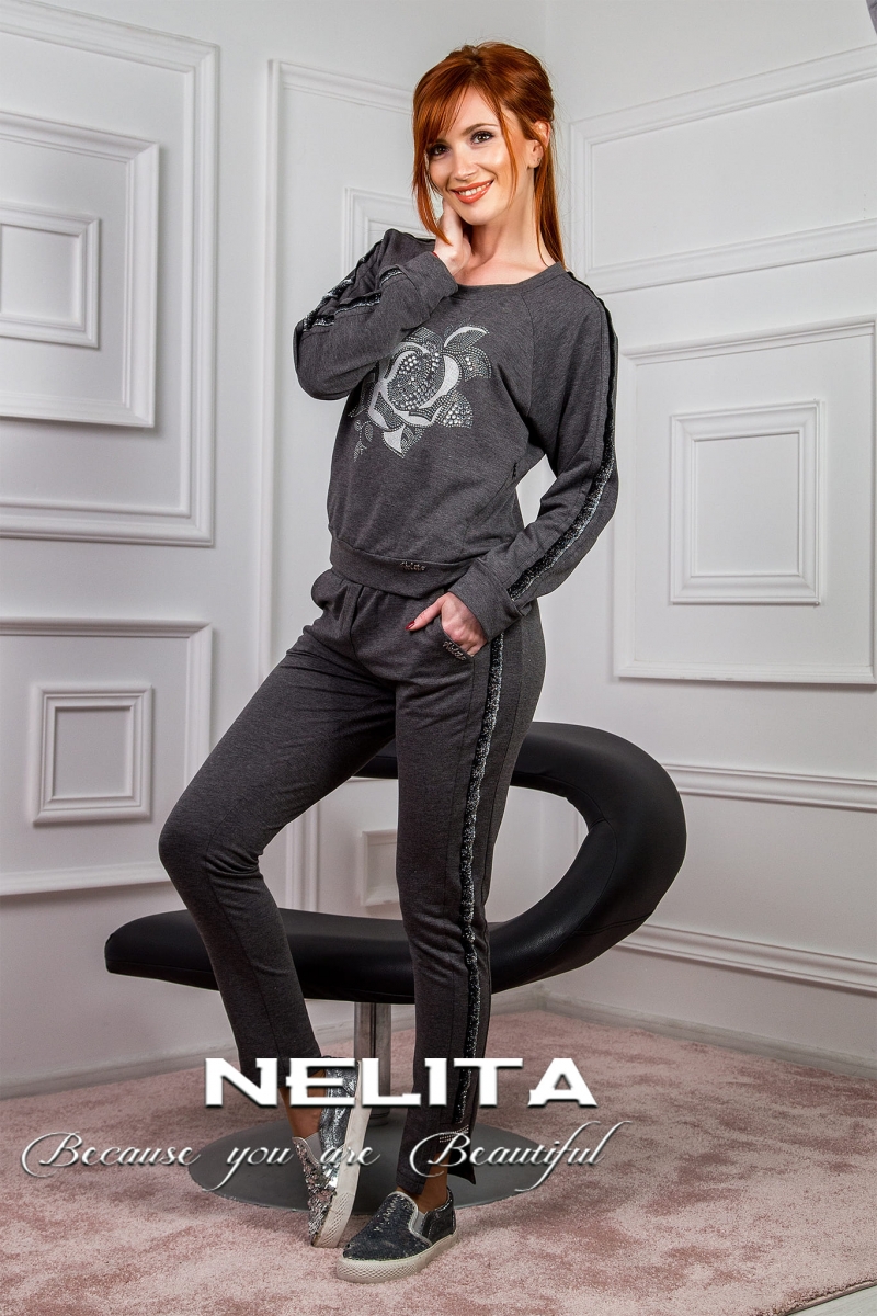 Спортно-елегантен комплект NELITA със роза 2261/855,877