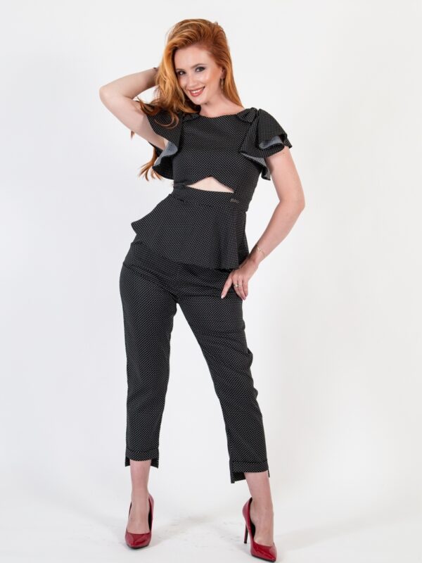 Елегантен комплект NELITA от блуза и панталон