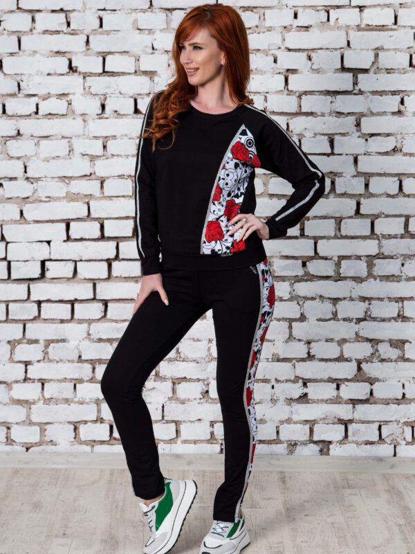 Дамски спортен комплект